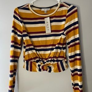 Retro long sleep top. Size: XS. Twist crop top. Brand: Gaze